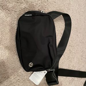 Lululemon Everywhere Belt Bag 1L